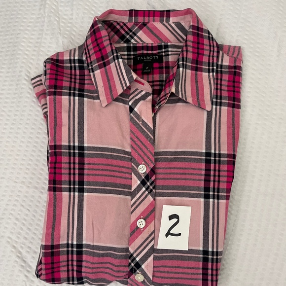 Talbots classic front button shirts long sleeve. - Picture 3 of 4